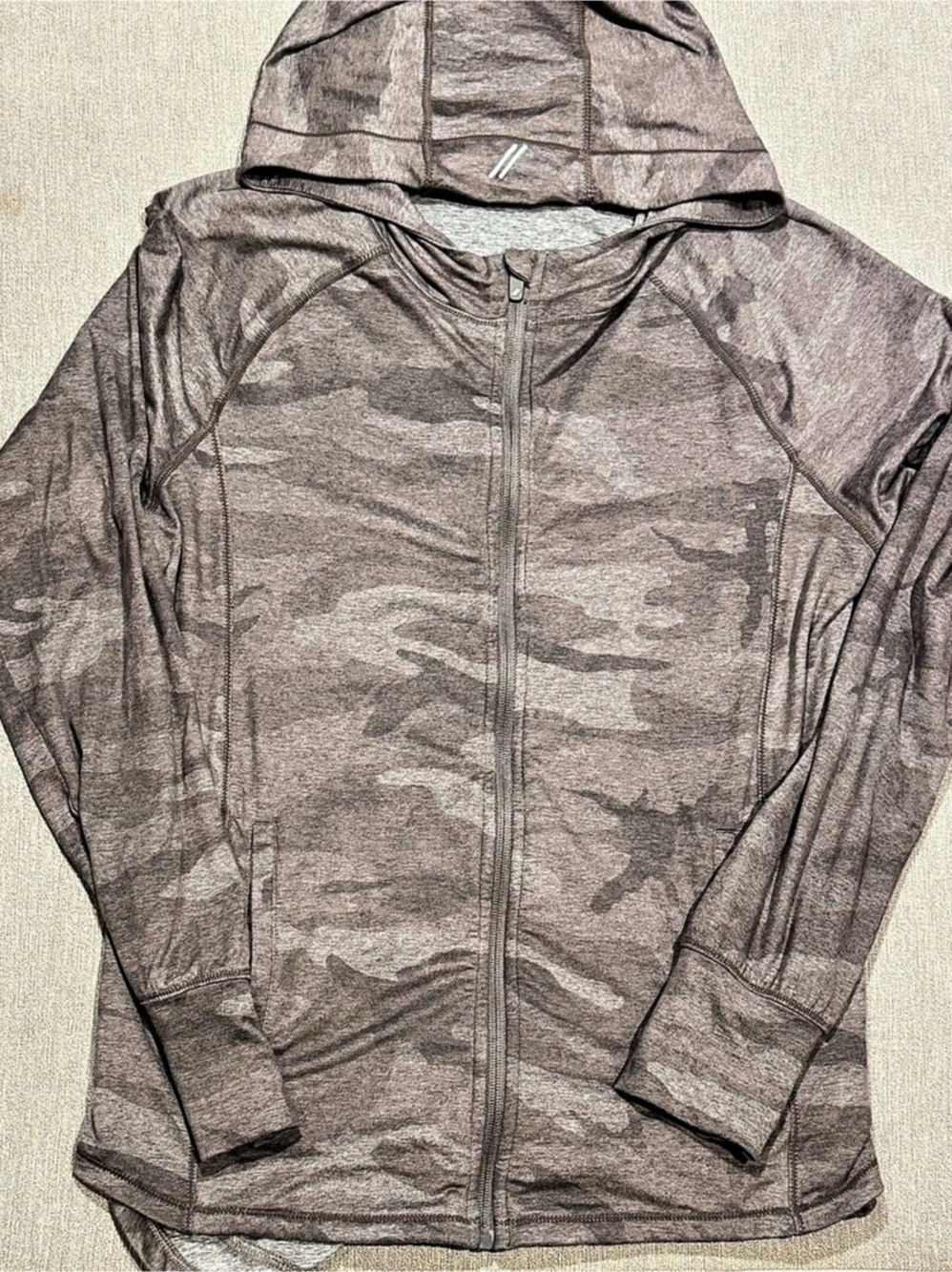 Recreation Women's Camo Zip Hoodie Size Medium